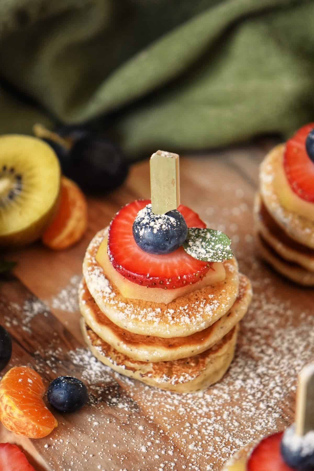 What's more delicious than pancakes?! 🤔 MINI PANCAKES